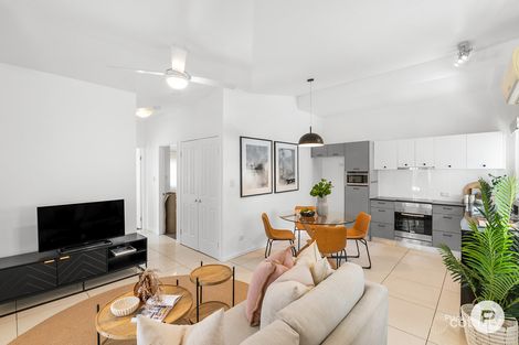 Property photo of 2/925 Stanley Street East East Brisbane QLD 4169