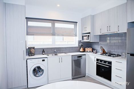 Property photo of 18 Grove Street Lake Wendouree VIC 3350