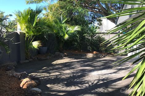 Property photo of 140 Monaco Street Broadbeach Waters QLD 4218