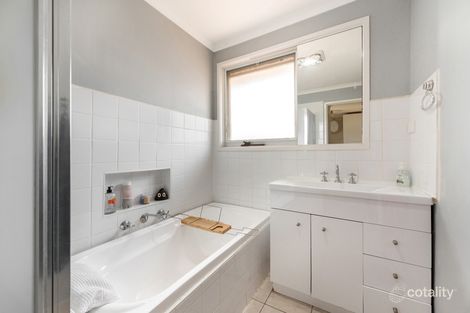 Property photo of 13 Rayner Close Rowville VIC 3178