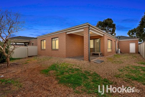 Property photo of 16 Tallgrass Avenue Truganina VIC 3029