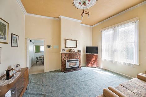 Property photo of 31 Myrnong Crescent Ascot Vale VIC 3032