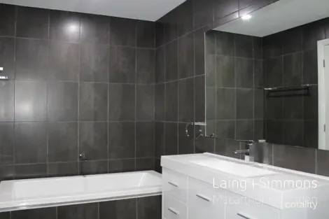 Property photo of 13 Jennings Crescent Spring Farm NSW 2570