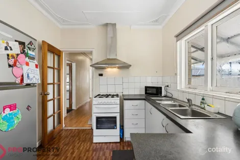 9a Cranwell St, Thornlie, WA 6108