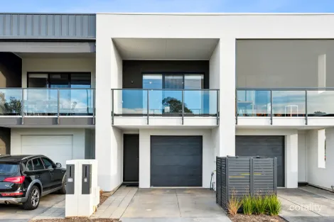 8 Grandstand Cct, St Clair, SA 5011