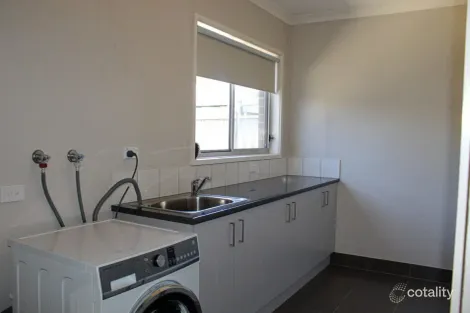 Property photo of 1/161A Simpsons Road Eaglehawk VIC 3556