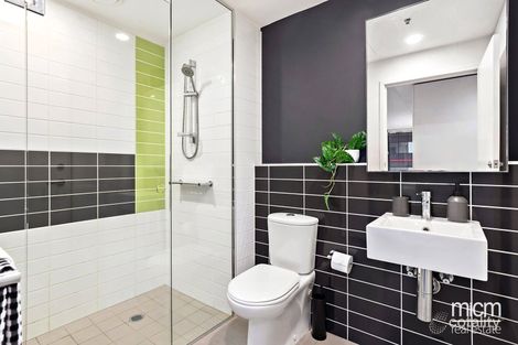 Property photo of 903/815 Bourke Street Docklands VIC 3008