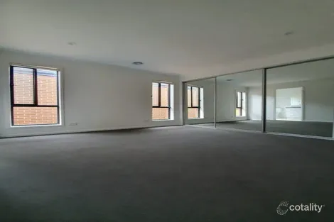 Property photo of 42 Denbigh Loop Mickleham VIC 3064