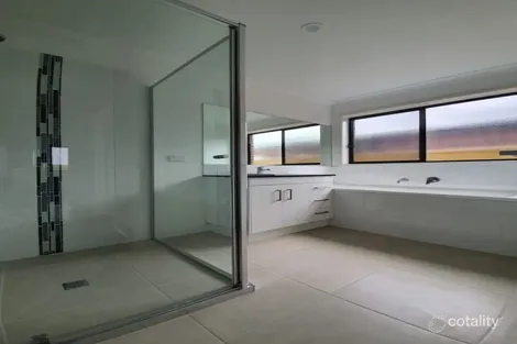 Property photo of 42 Denbigh Loop Mickleham VIC 3064