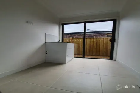 Property photo of 42 Denbigh Loop Mickleham VIC 3064