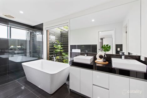 Property photo of 4 Pioneer Place Thurgoona NSW 2640