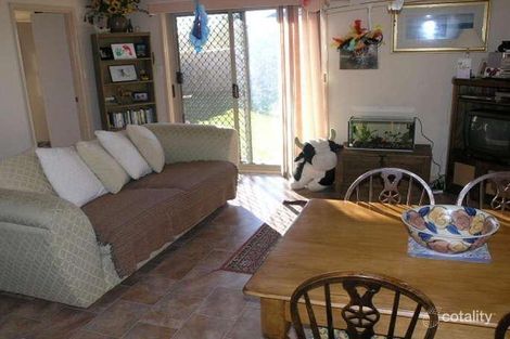 Property photo of 10 Jimbour Court Wattle Grove NSW 2173