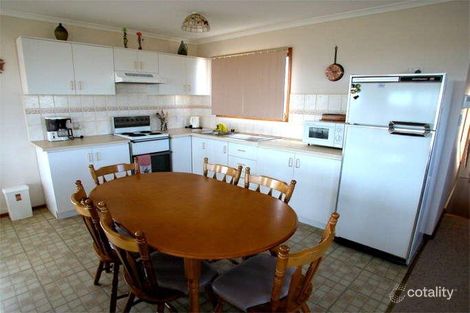 Property photo of 15 Barry Street Sunderland Bay VIC 3922