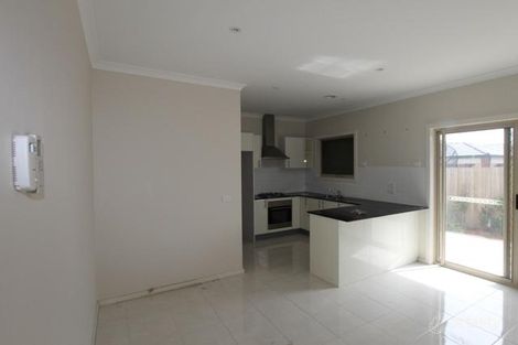 Property photo of 4/12-14 Kingsfield Crescent Lynbrook VIC 3975