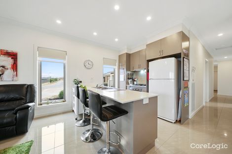 Property photo of 34 Genevieve Circuit Cranbourne East VIC 3977