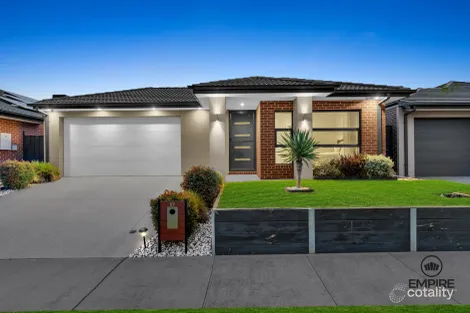 57 Chesney Cct, Clyde, VIC 3978