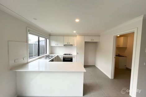 Property photo of 2/4 Norman Road Drouin VIC 3818
