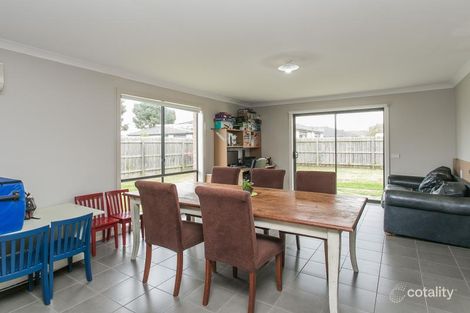 Property photo of 4 Danita Way Cranbourne West VIC 3977