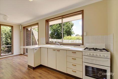 Property photo of 3 Glennie Place Queanbeyan West NSW 2620