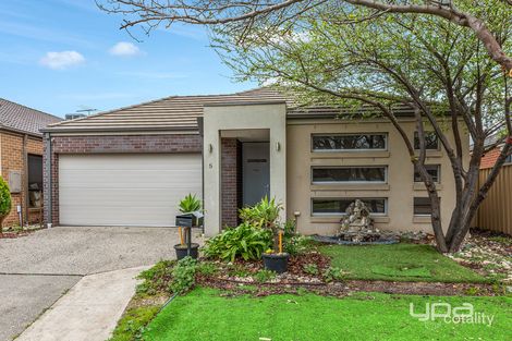 Property photo of 5 Buckley Way Caroline Springs VIC 3023