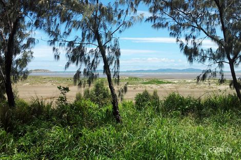 862 Scenic Hwy, Kinka Beach, QLD 4703