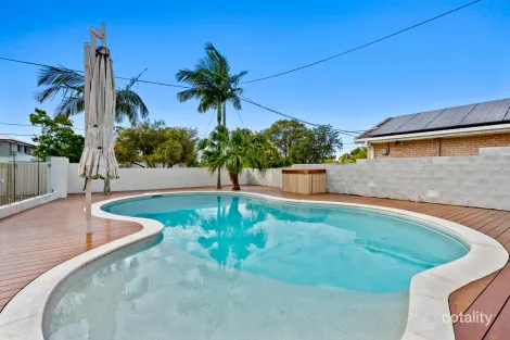 Property photo of 6 Canara Street Benowa QLD 4217