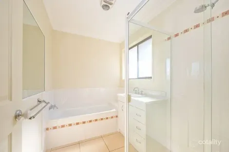 Property photo of 5 Biggera Court Sandstone Point QLD 4511