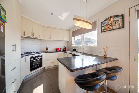 Property photo of 18 Harry Street Cranbourne VIC 3977