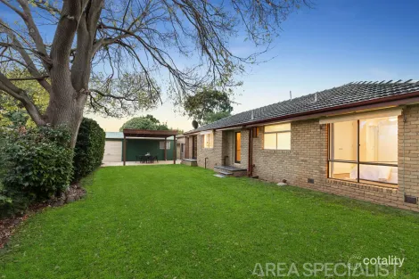 Property photo of 4 Elinga Court Frankston VIC 3199