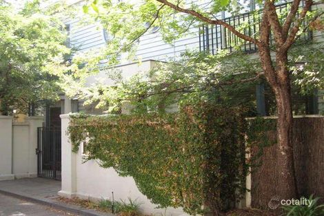 Property photo of 14 Portview Square Port Melbourne VIC 3207