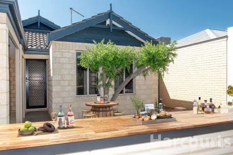Property photo of 23 Feakle Bend Ridgewood WA 6030