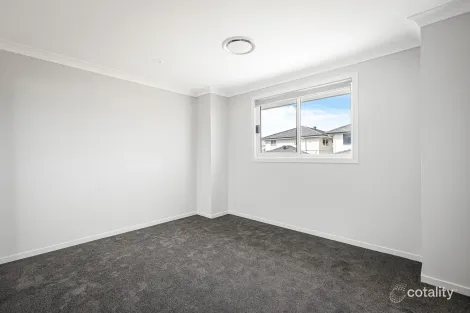 Property photo of 30 Freshwater Drive Cobbitty NSW 2570