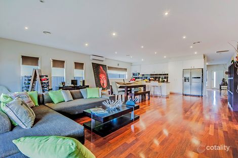 Property photo of 33 Pankhurst Promenade Point Cook VIC 3030