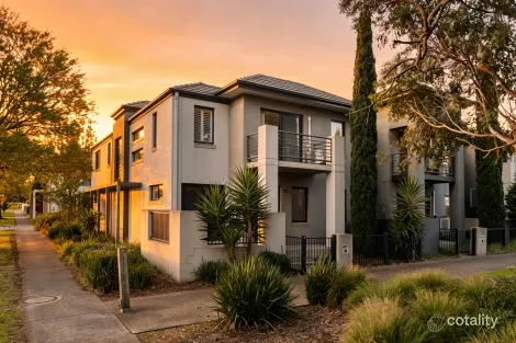 Property photo of 1 Rathdowne Walk Epping VIC 3076