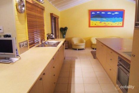 Property photo of 2 Ilaroo Crescent Warana QLD 4575