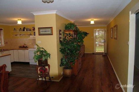 Property photo of 393 Tuggerawong Road Tuggerawong NSW 2259