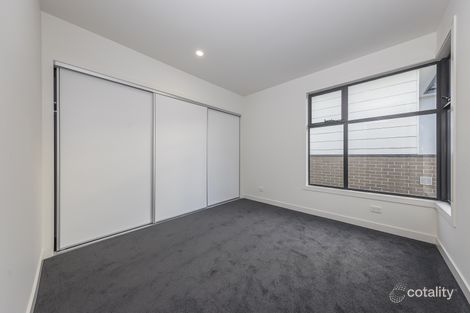 Property photo of 2/17 Edward Street Macleod VIC 3085