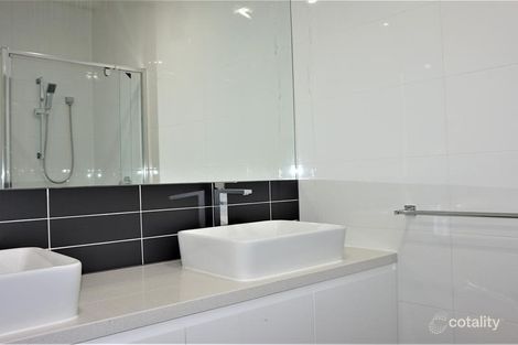 Property photo of 7 Bayley Grove Doncaster VIC 3108