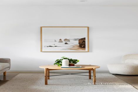 Property photo of 1/21 Whitelaw Street Reservoir VIC 3073