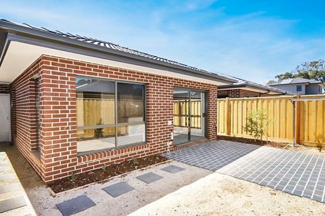 Property photo of 8 Burssi Circuit Doreen VIC 3754