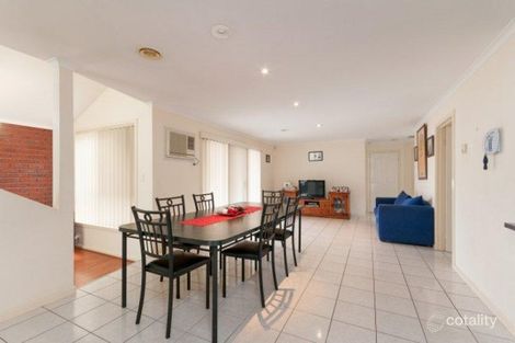 Property photo of 6 Foxton Place Roxburgh Park VIC 3064