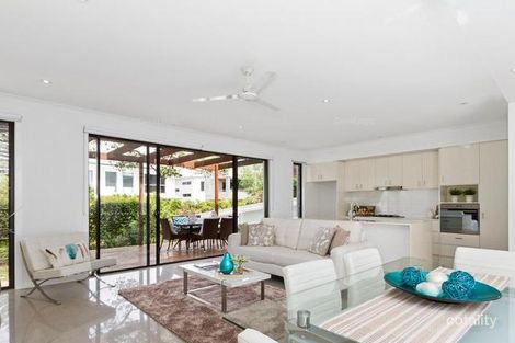 Property photo of 1/323 Bayview Street Hollywell QLD 4216