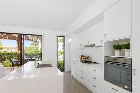 Property photo of 1/323 Bayview Street Hollywell QLD 4216