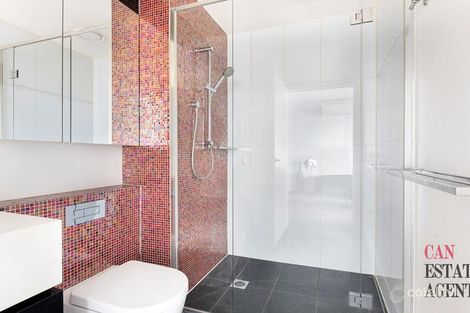 Property photo of 1004N/241 Harbour Esplanade Docklands VIC 3008
