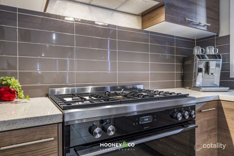 Property photo of 8 Dan Morgan Drive Cranbourne East VIC 3977
