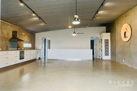 41b Outlook Dr, Lake Tyers Beach, VIC 3909