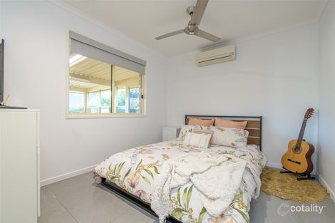 Property photo of 4 Kirrang Place Boyne Island QLD 4680