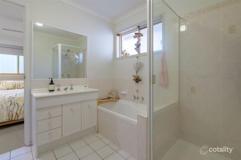 Property photo of 4 Kirrang Place Boyne Island QLD 4680
