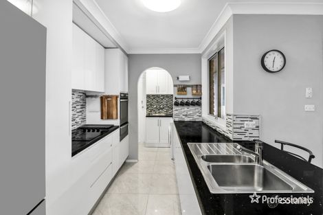 Property photo of 10 Pecan Close St Clair NSW 2759