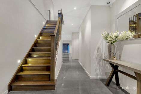 Property photo of 27 Willsmere Way Mickleham VIC 3064